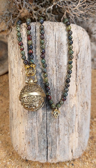 Bild "Schmuck Tibet:Drachenhlocke4.jpg"